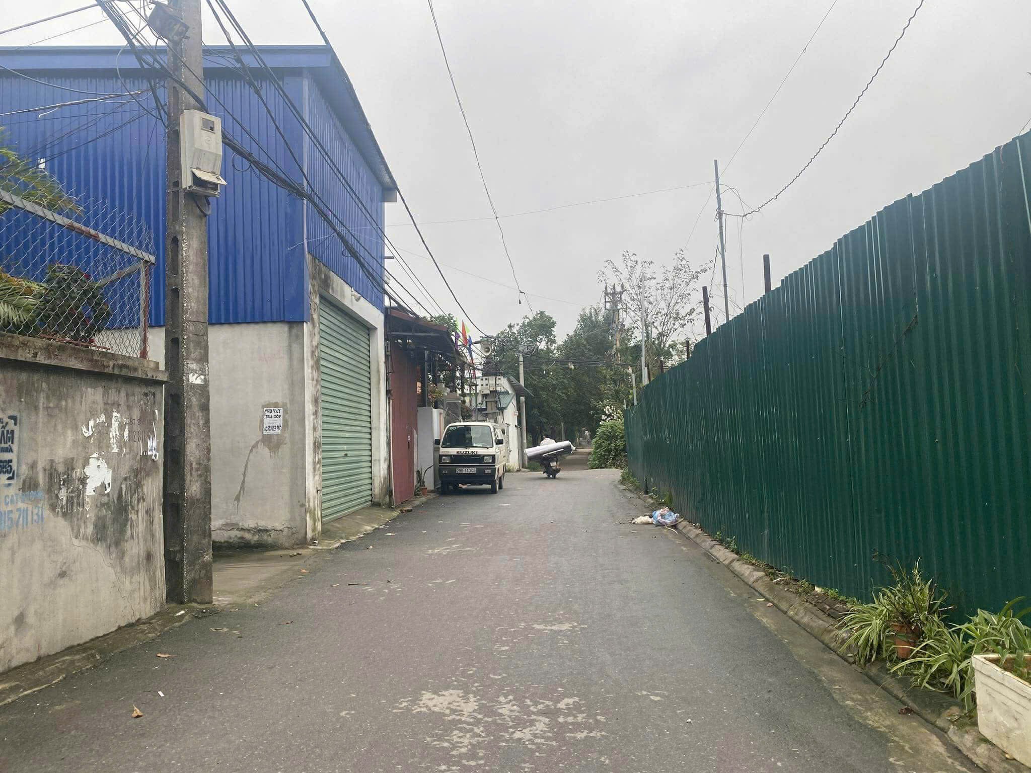 Sót lại duy nhất 1 lô đất Kiêu Kỵ, đường ngõ thoáng, chỉ nhỉnh 3 tỷ. LH: 0379483926