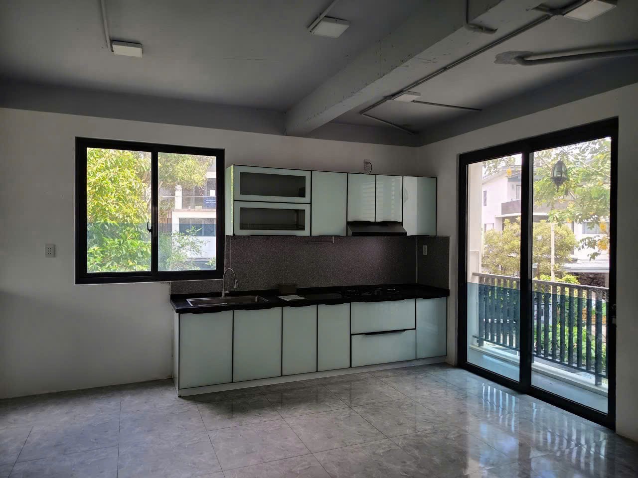 Cho thuê Biệt thự Nhơn Trạch, Đồng Nai, Diện tích 365m², Giá Thương lượng 4