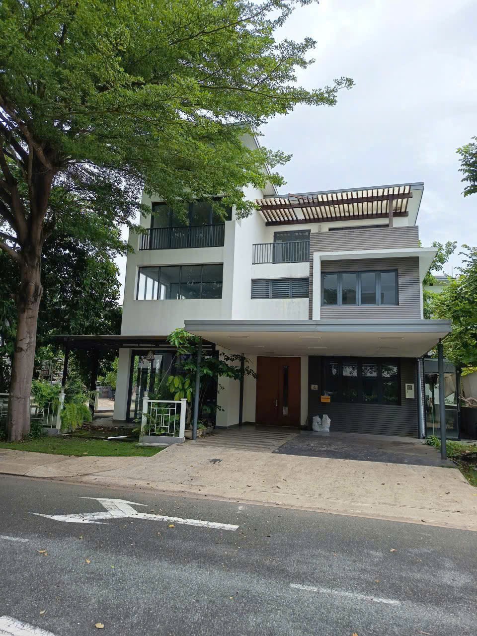 Cho thuê Biệt thự Nhơn Trạch, Đồng Nai, Diện tích 365m², Giá Thương lượng 2