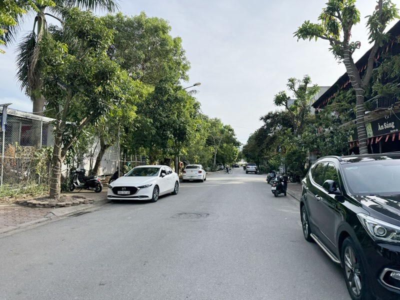 ĐỘC QUYỀN! Bán Đất Biệt Thự 236m2 KĐT 31ha Trâu Quỳ - Mặt tiền 11,8m - Tiềm năng KDVP 5