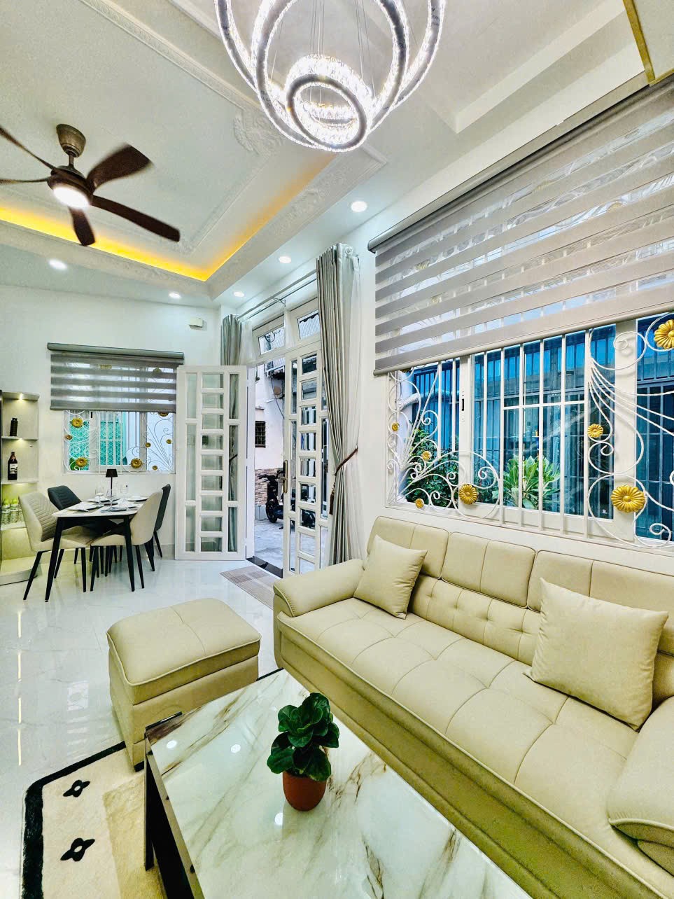 Cần bán Nhà mặt tiền đường Thích Quảng Đức, Phường 5, Diện tích 28m², Giá Thương lượng 7