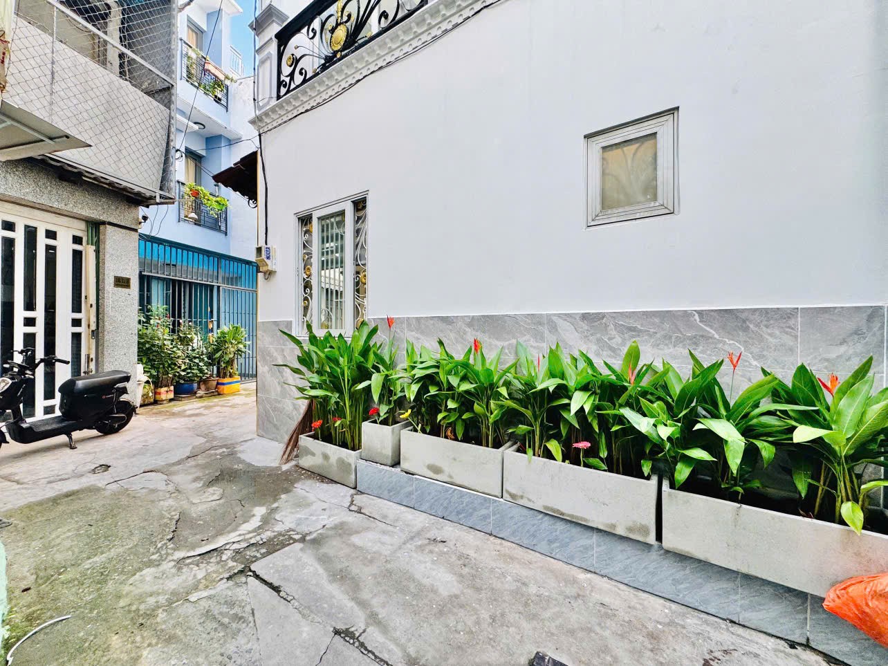 Cần bán Nhà mặt tiền đường Thích Quảng Đức, Phường 5, Diện tích 28m², Giá Thương lượng 9