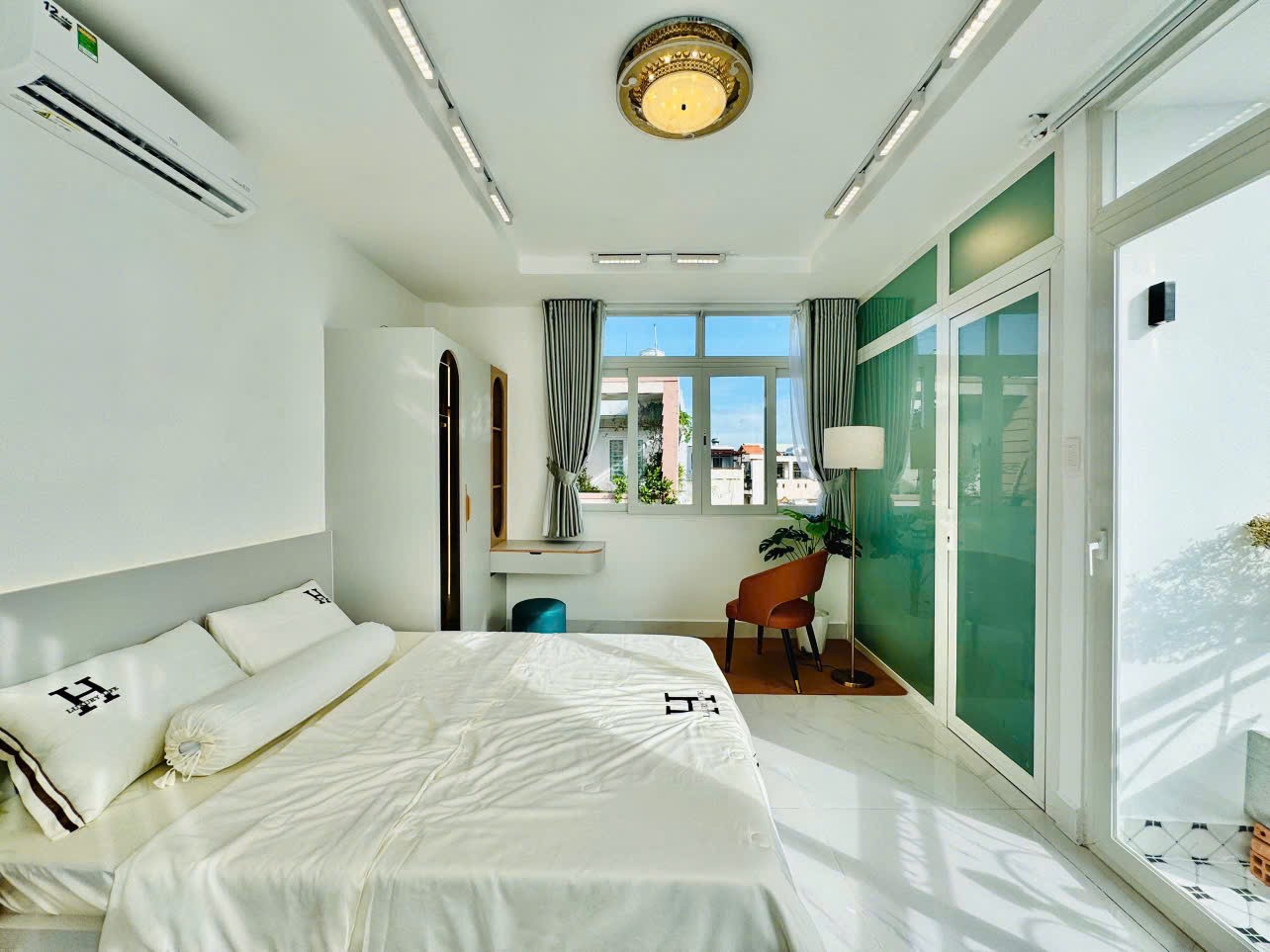 Cần bán Nhà mặt tiền đường Thích Quảng Đức, Phường 5, Diện tích 28m², Giá Thương lượng 16