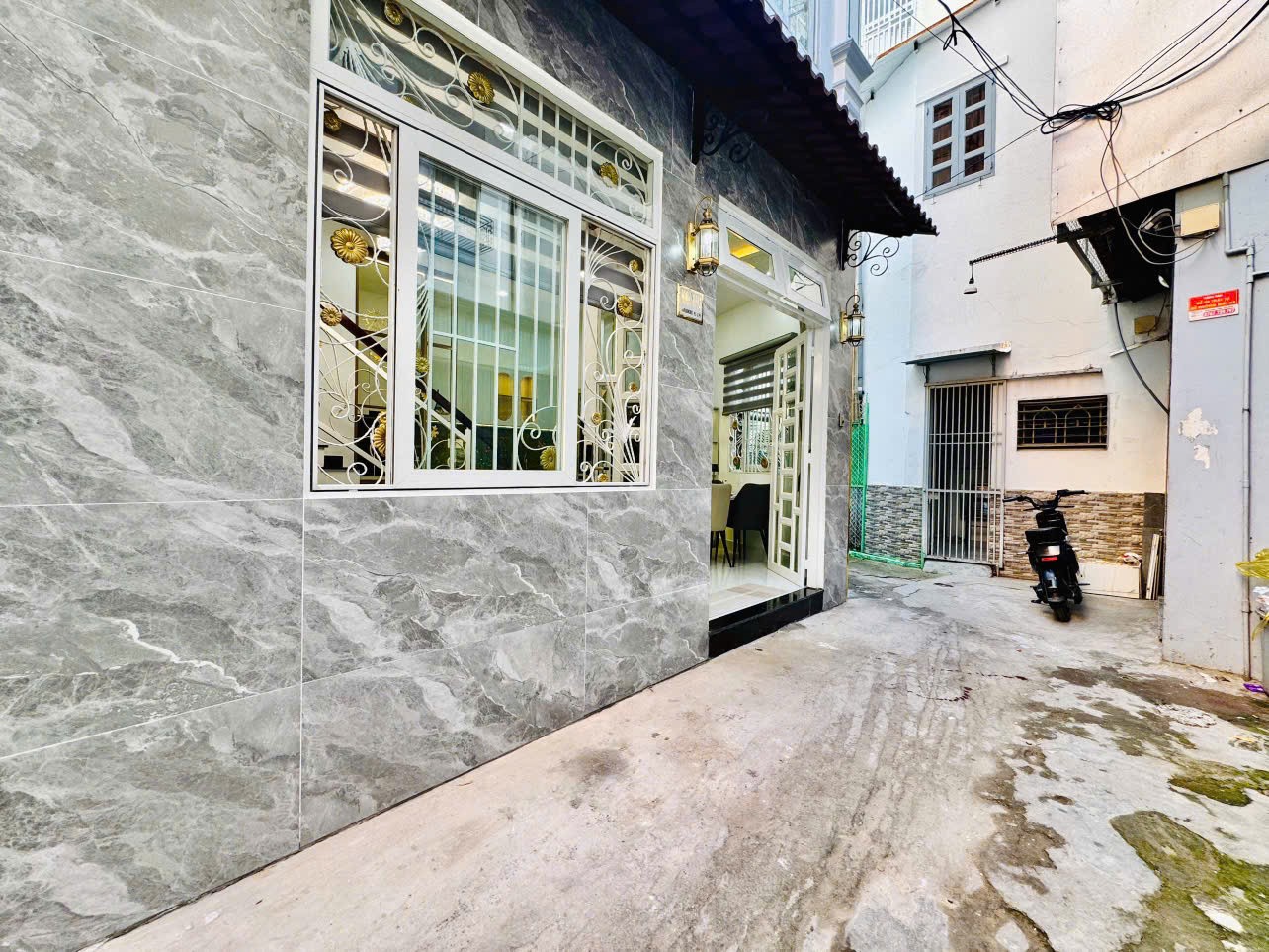 Cần bán Nhà mặt tiền đường Thích Quảng Đức, Phường 5, Diện tích 28m², Giá Thương lượng 17