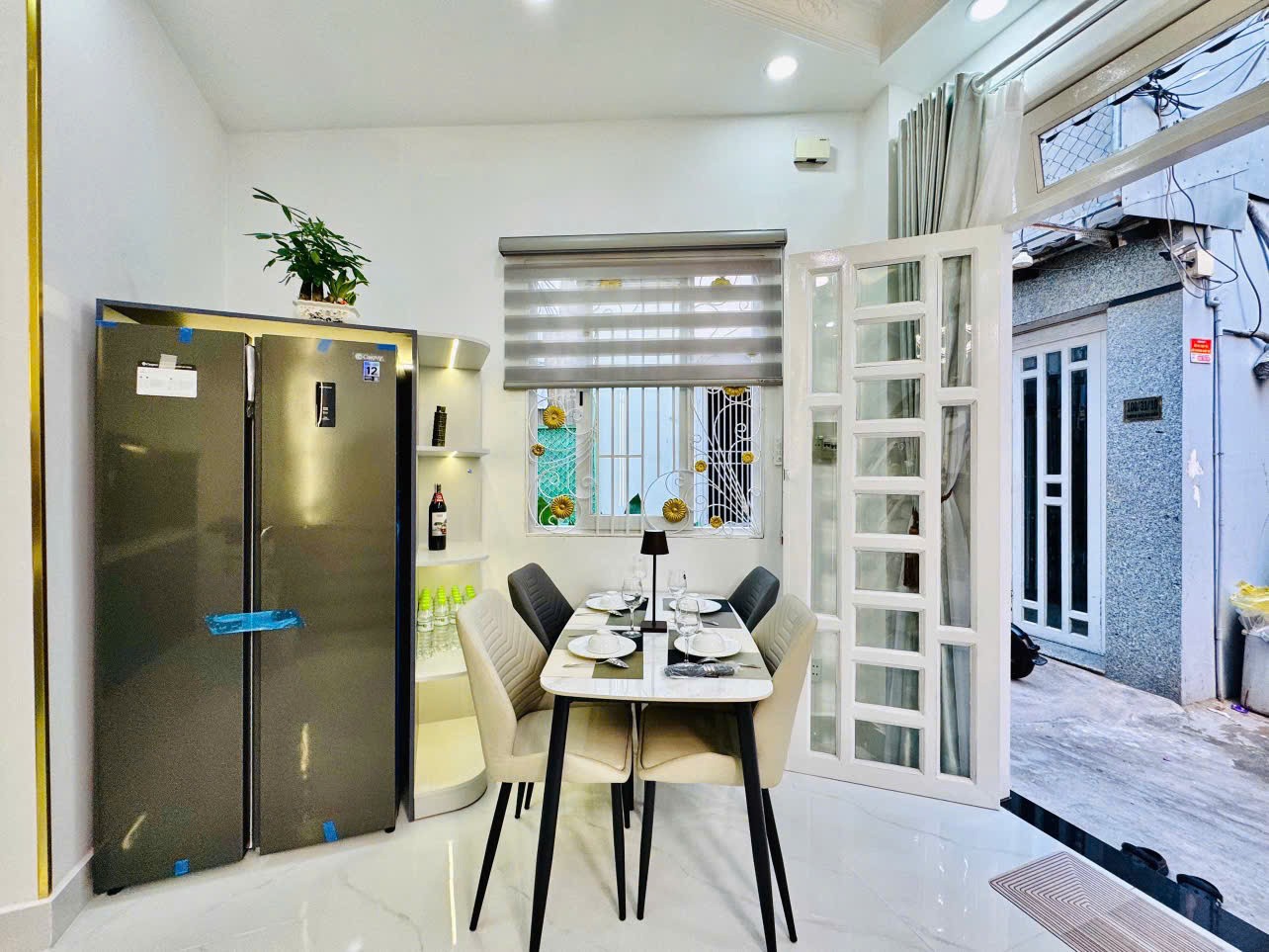 Cần bán Nhà mặt tiền đường Thích Quảng Đức, Phường 5, Diện tích 28m², Giá Thương lượng 19