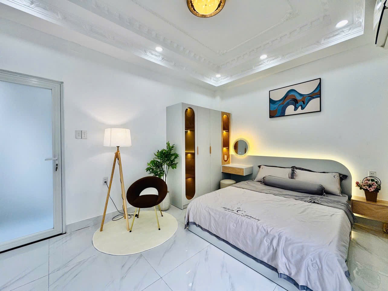 Cần bán Nhà mặt tiền đường Thích Quảng Đức, Phường 5, Diện tích 28m², Giá Thương lượng 20