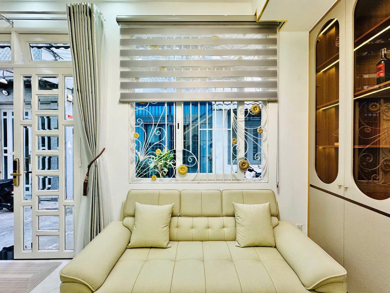 Cần bán Nhà mặt tiền đường Thích Quảng Đức, Phường 5, Diện tích 28m², Giá Thương lượng 23