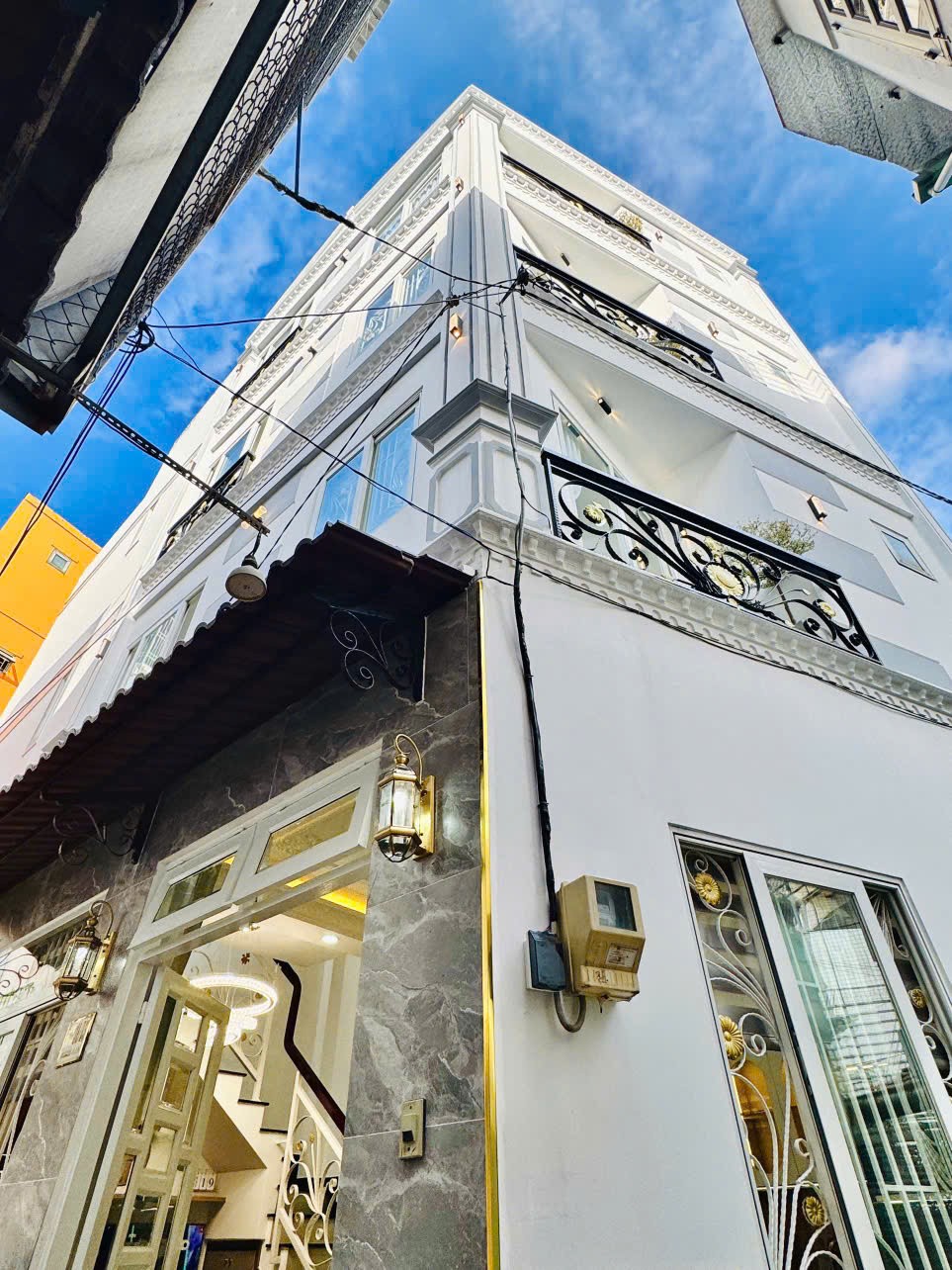 Cần bán Nhà mặt tiền đường Thích Quảng Đức, Phường 5, Diện tích 28m², Giá Thương lượng 25