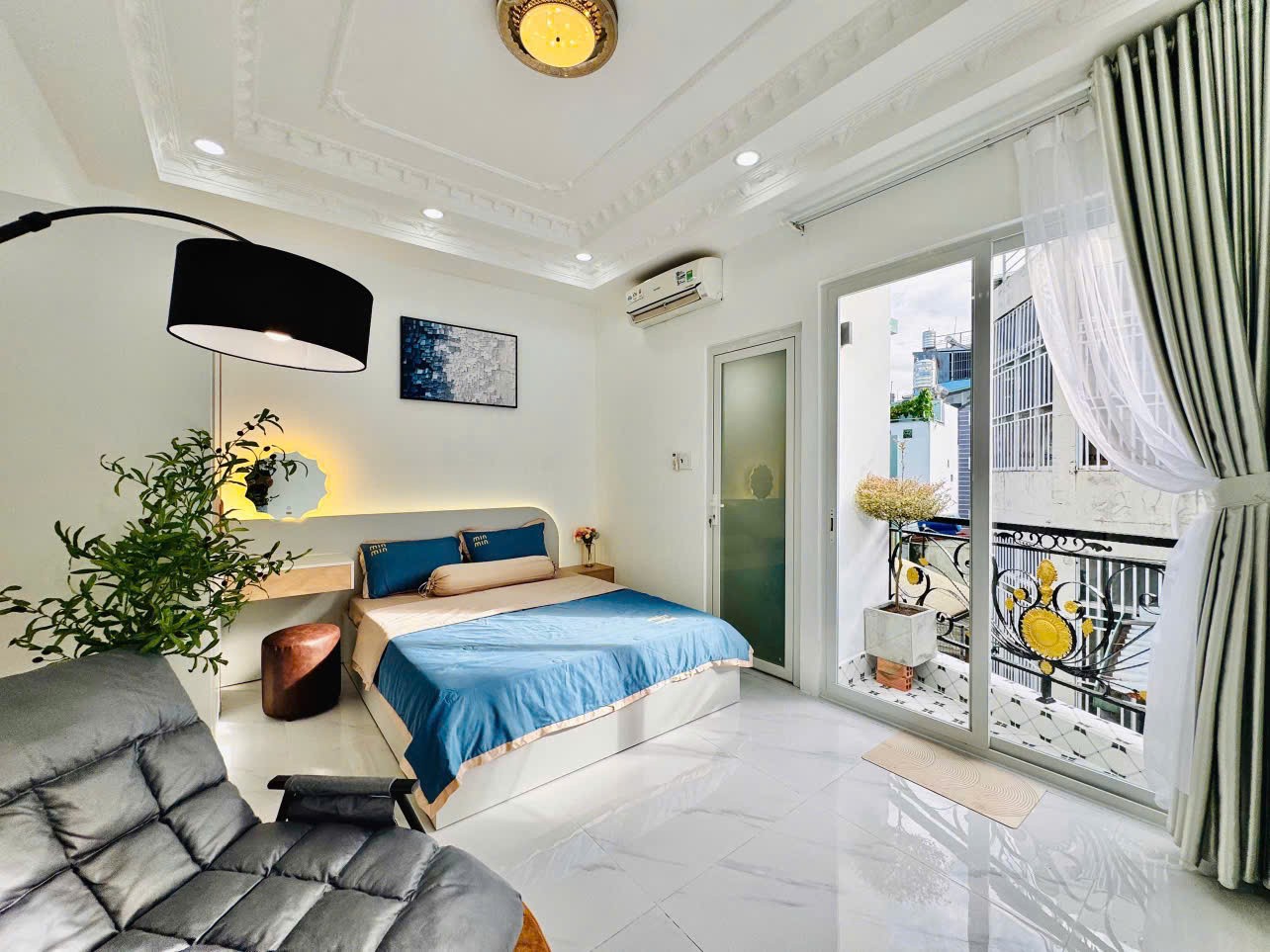 Cần bán Nhà mặt tiền đường Thích Quảng Đức, Phường 5, Diện tích 28m², Giá Thương lượng 29