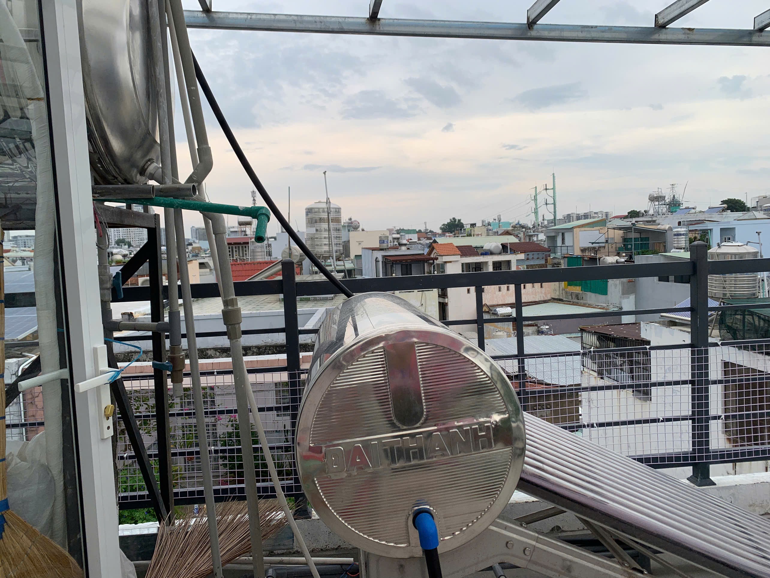 Cần bán Nhà mặt tiền đường Thích Quảng Đức, Phường 5, Diện tích 28m², Giá Thương lượng 32