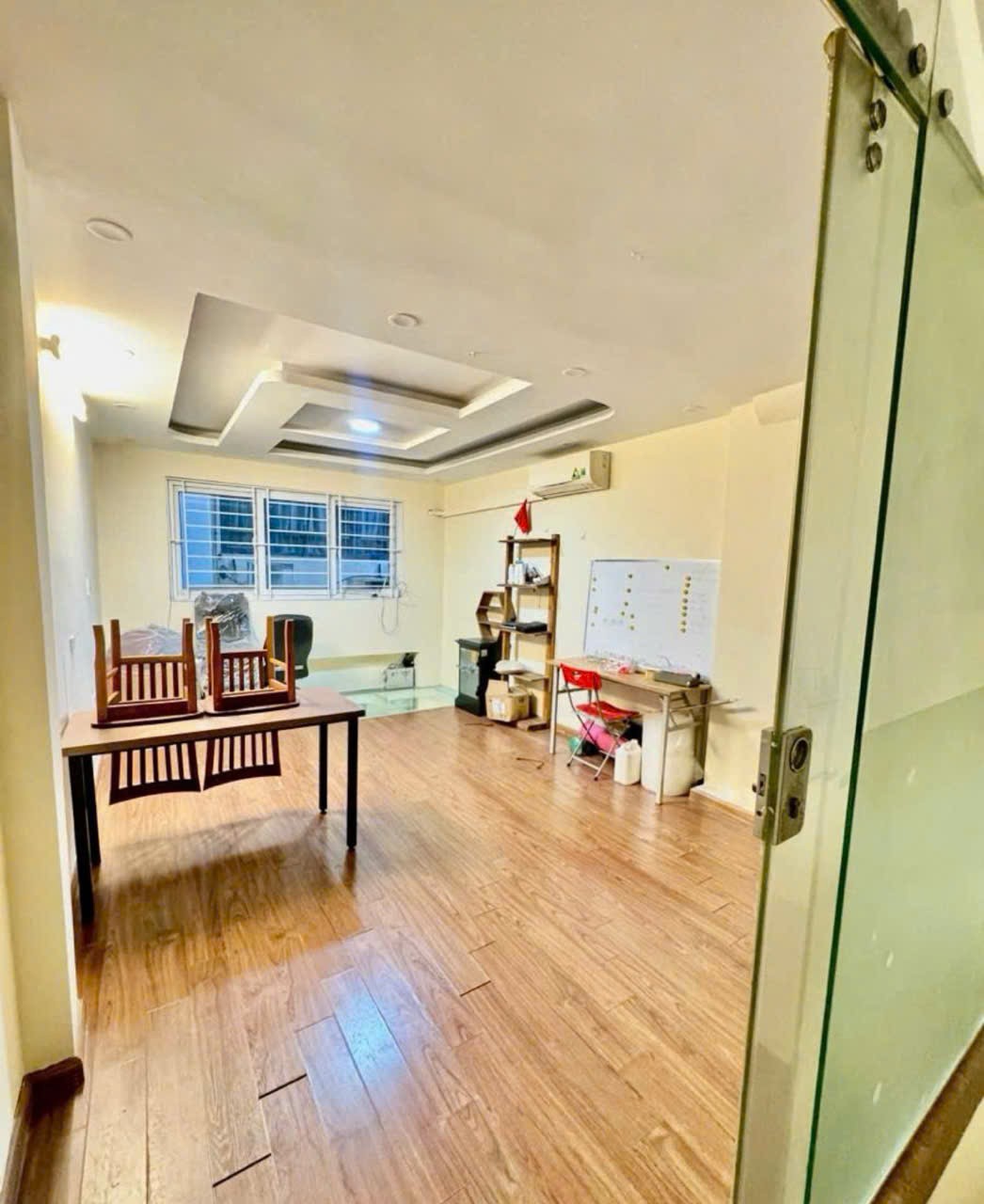 Cần bán Nhà mặt tiền đường Hào Nam, Phường Nam Đồng, Diện tích 30m², Giá 9.65 Tỷ