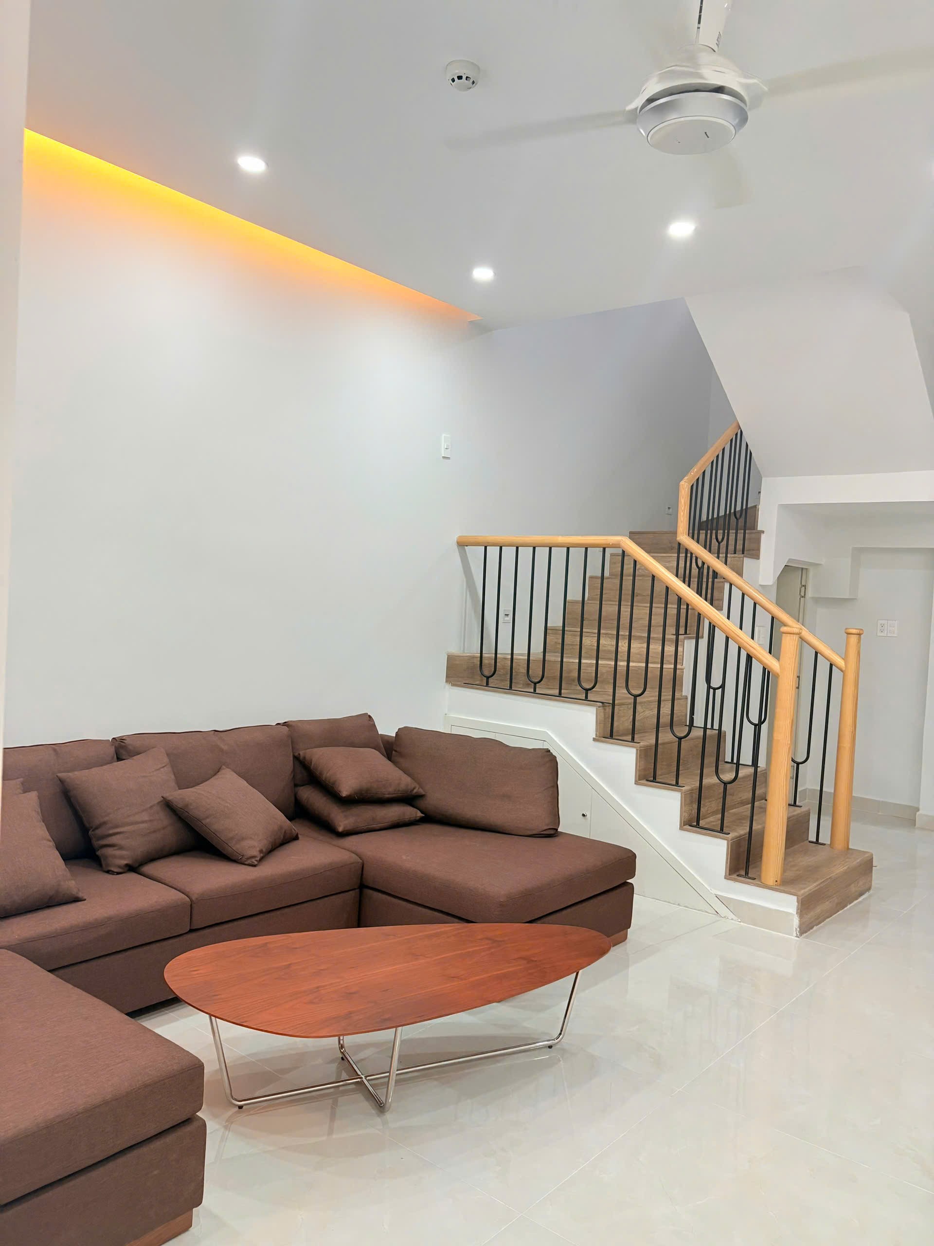 Cho thuê Nhà mặt tiền Quận 9, Hồ Chí Minh, Diện tích 75m², Giá 018 Triệu/tháng 8