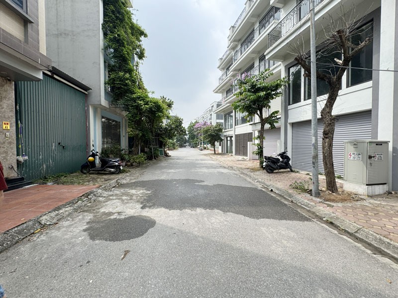 Chuyển công tác bán 82,7m2 Shophouse Metropolitan, Gia Lâm. Vị trí đẹp, giữa trung tâm vùng lõi 2