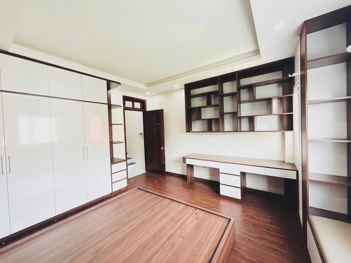 BÁN NHÀ ĐA SỸ - HÀ ĐÔNG - 32M X 5 TẦNG Giá 6.6 tỷ - NHÀ ĐẸP - NGÕ THÔNG 3