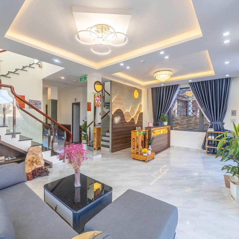 CHO THUÊ VILLA CAO CÂP XÔ VIẾT NGHỆ TĨNH PHƯỜNG 7 ĐÀ LẠT - 11 phòng giá 32tr 2