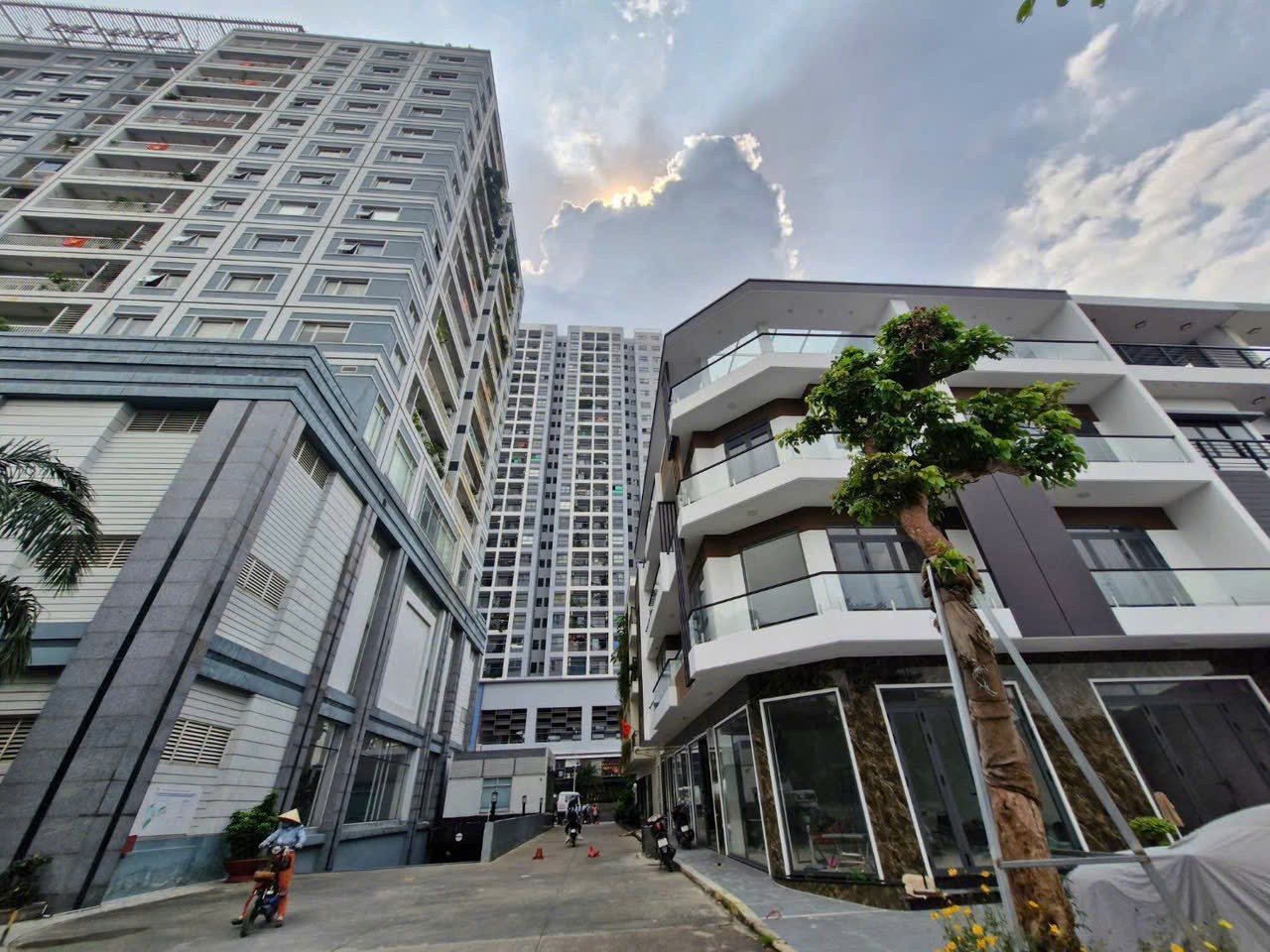 Cho thuê Mặt bằng Phường Tam Bình, Thủ Đức, Diện tích 100m², Giá 035 Triệu/tháng