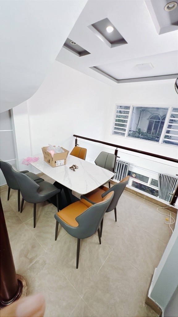 NHÀ BÁN 5 TẦNG ĐẸP VÀO Ở NGAY- Đ.TÔN ĐẢN- CÓ SÂN SAU KHOẢNG 20M-  CÁCH HƠN 20 M ĐẾN KHU Đ.SỐ XE 3