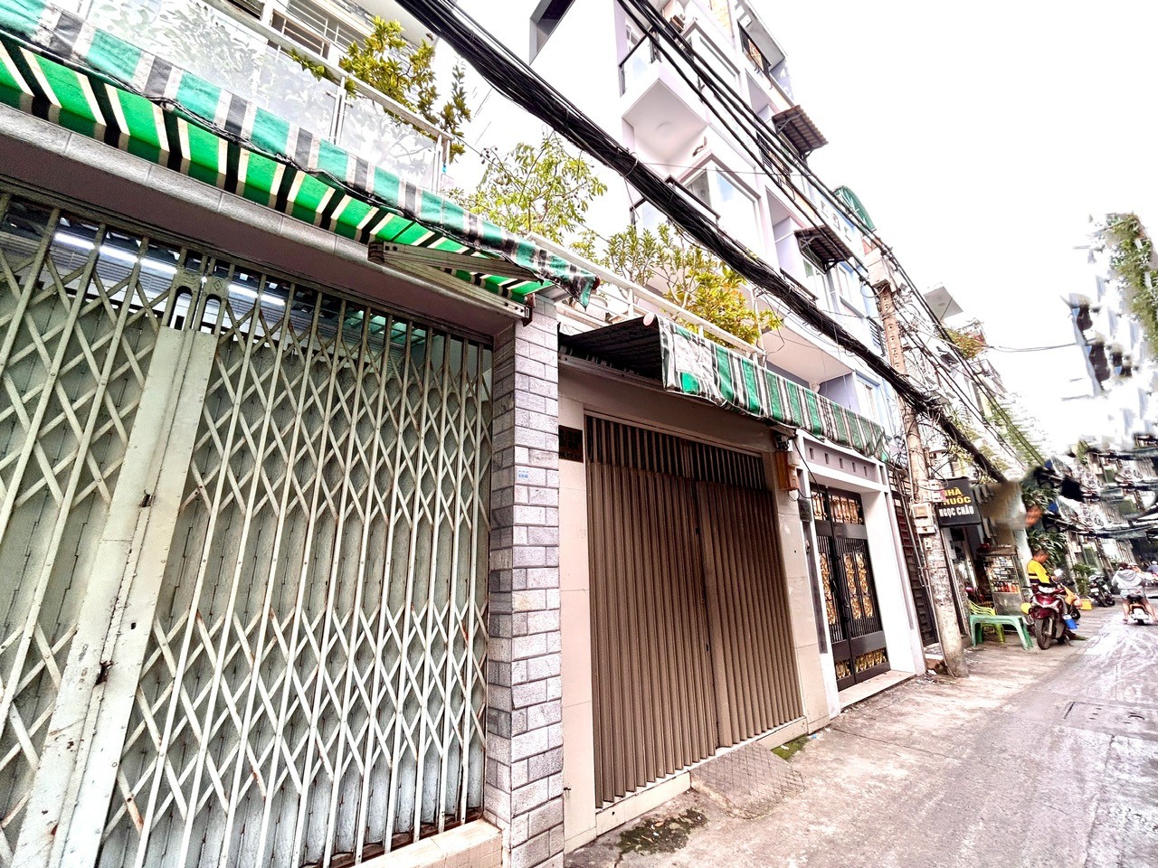 NHÀ BÁN 5 TẦNG ĐẸP VÀO Ở NGAY- Đ.TÔN ĐẢN- CÓ SÂN SAU KHOẢNG 20M-  CÁCH HƠN 20 M ĐẾN KHU Đ.SỐ XE 2