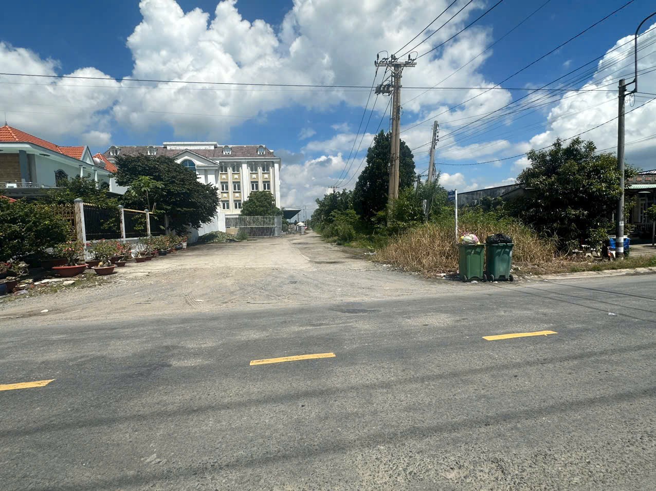 Bán 5 lô thổ cư liền kề xã Bình Tịnh, huyện Tân Trụ dt 197m2 giá 739 triệu 1 lô 5