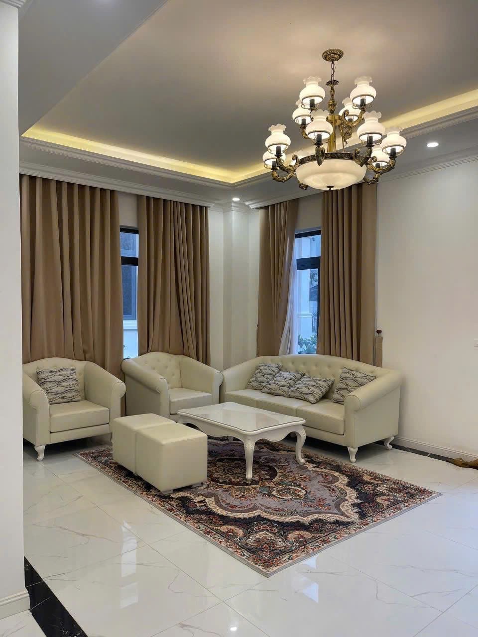 CHO THUÊ VILLA 5 PHÒNG FULL NỘI THẤT CAO CẤP SÂN VƯỜN RỘNG MẶT TIỀN MĂNG LIN ĐÀ LẠT 2