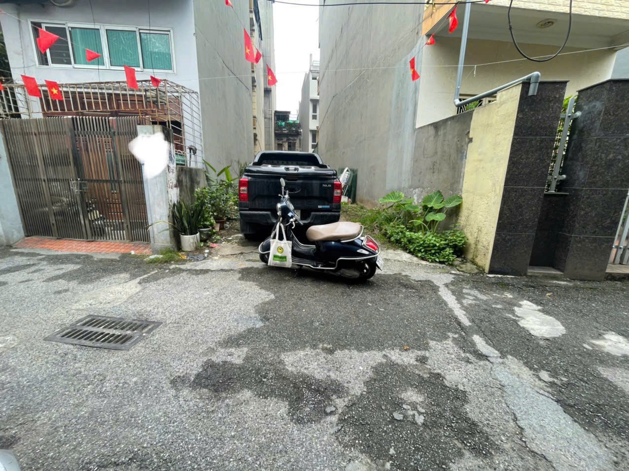 Bán đất ngõ to hơn phố – Ô TÔ TẢI VÀO TẬN ĐẤT – 122m² – MT 5m – VÀI BƯỚC RA PHỐ NGÔ GIA TỰ – ĐI