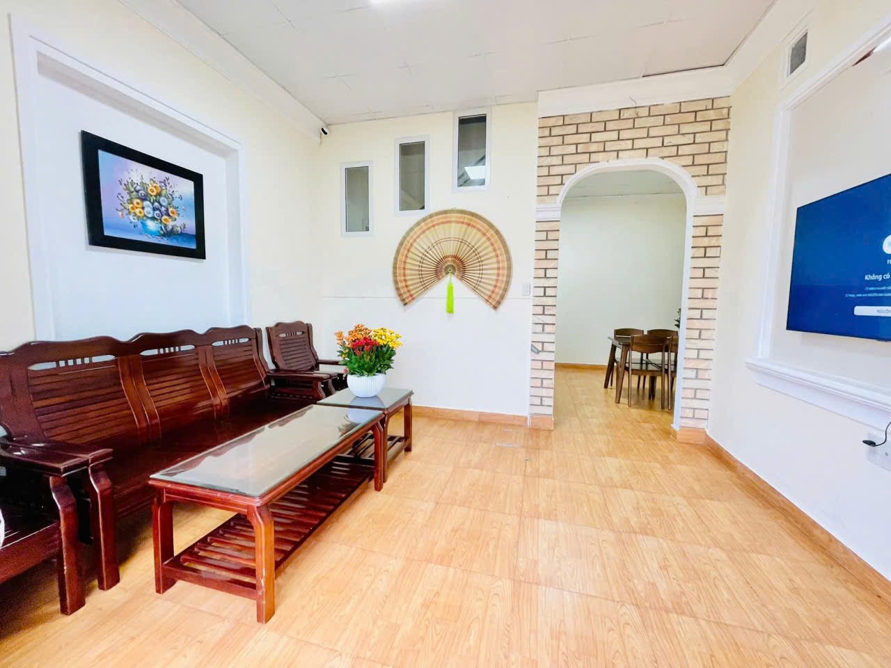 Cho thuê Villa nguyên căn 4 phòng ngủ view thung lũng sân đậu ô tô Khe Sanh phường 10 Đà Lạt giá 3