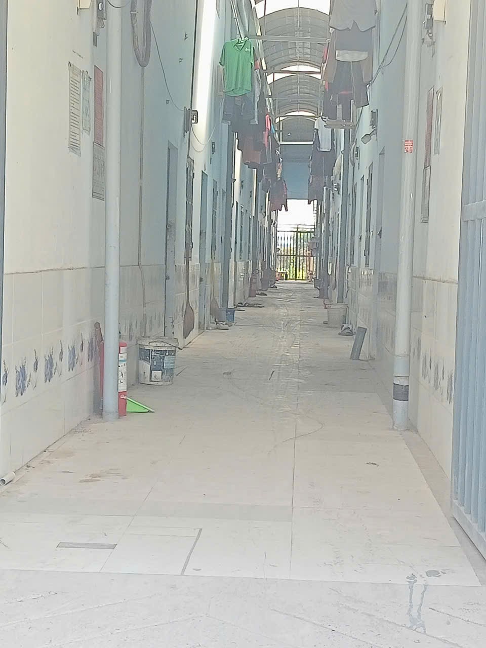 Nhà trọ trong KCN Tân Đức, xã Đức Hòa Hạ dt 560m2 thổ cư có 20 phòng + 2 ki ốt giá 7,5 tỷ 2