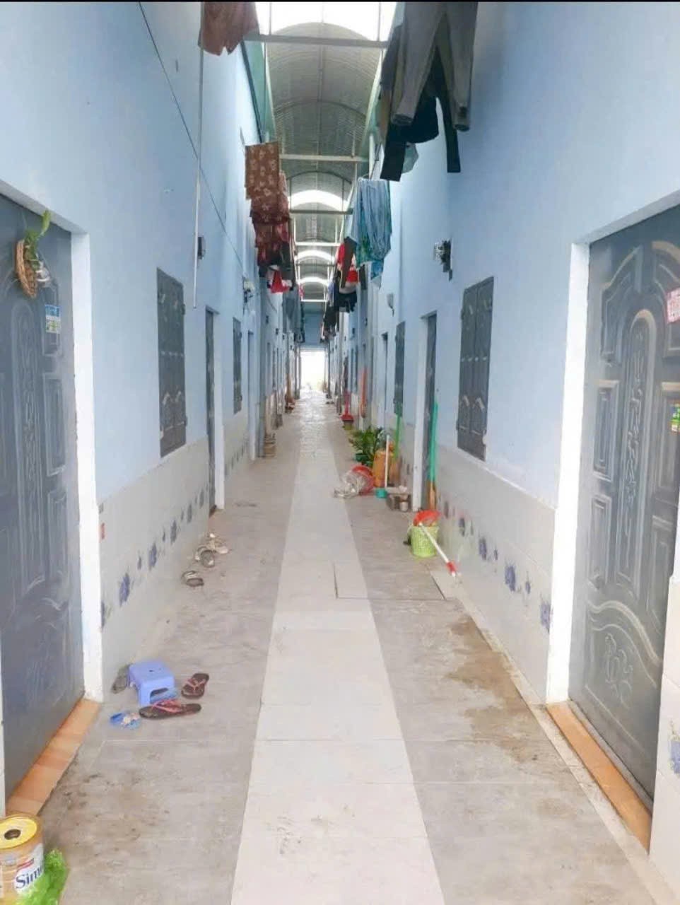 Nhà trọ trong KCN Tân Đức, xã Đức Hòa Hạ dt 560m2 thổ cư có 20 phòng + 2 ki ốt giá 7,5 tỷ 3
