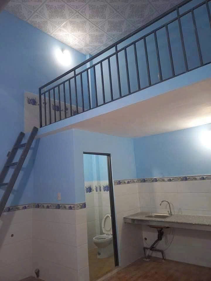 Nhà trọ trong KCN Tân Đức, xã Đức Hòa Hạ dt 560m2 thổ cư có 20 phòng + 2 ki ốt giá 7,5 tỷ 4