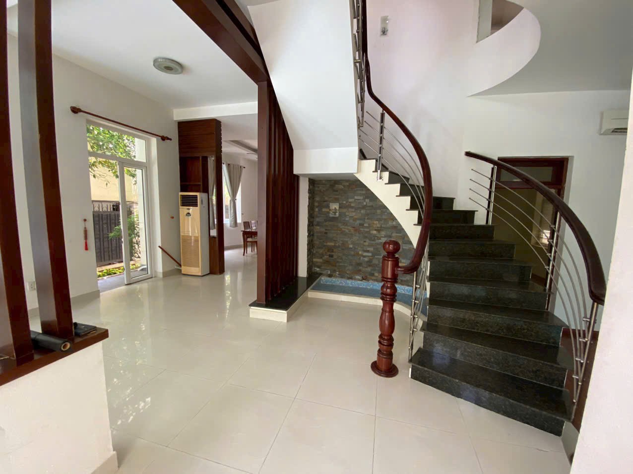 Cho thuê Nhà mặt tiền Phường Thảo Điền, Quận 2, Diện tích 379m², Giá Thương lượng