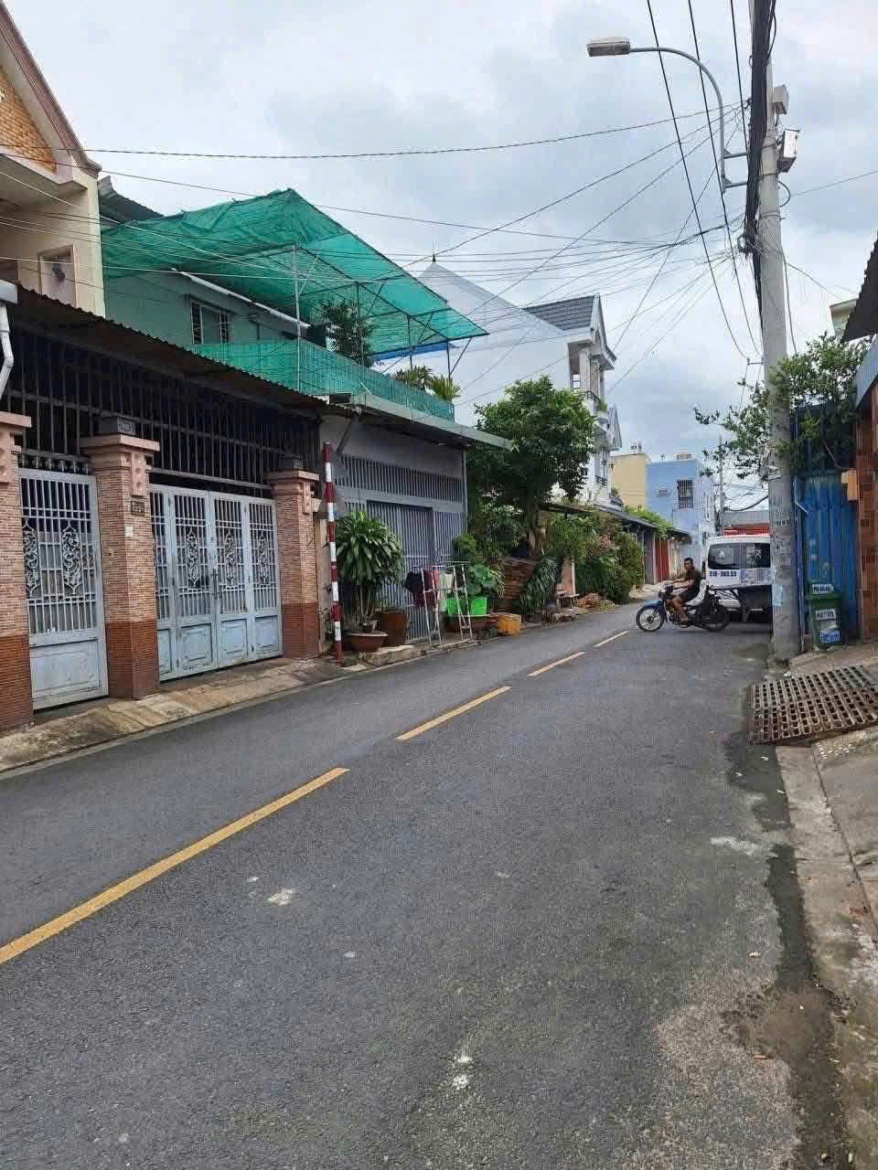 SIÊU PHẨM NHÀ (6.11X30) 2MT 1/ LÝ THƯỜNG KIỆT- THỊ TRẤN HÓC MÔN – HÀNG HIẾM 2