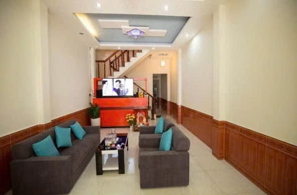 Cho thuê nhà nguyên căn 9 phòng ngủ sân đậu ô tô mặt tiền Nguyễn Lương Bằng phường 2 Đà Lạt giá 19