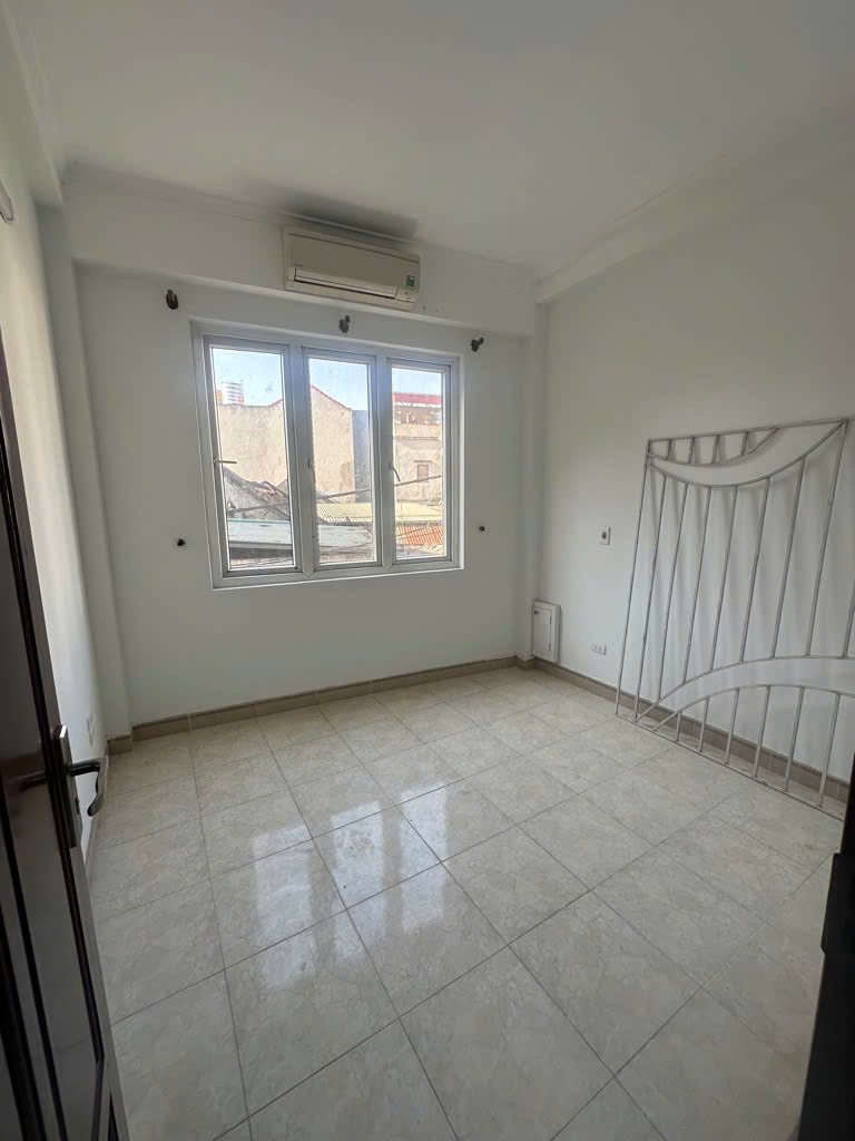 Bán nhà đẹp THANH AM - Long Biên-30M² – MT 3,6M – GIÁ 6,4X TỶ-NGÕ THÔNG RỘNG – Ô TÔ QUA – 3 5