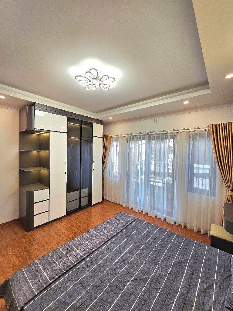 BÁN nhà PHÚC LỢI - Long Biên – 30M² – MT 4,5M – 5 TẦNG - Giá: 6,3 x tỷ– NGÕ NÔNG – OTO 4 CHỖ ĐỖ 2