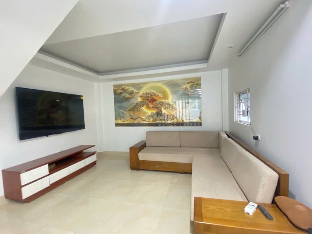 BÁN SIÊU PHẨM GIANG BIÊN – VIỆT HƯNG -Long Biên – 32M² – MT 4M – 4 TẦNG – FULL NỘI THẤT – Ở 2