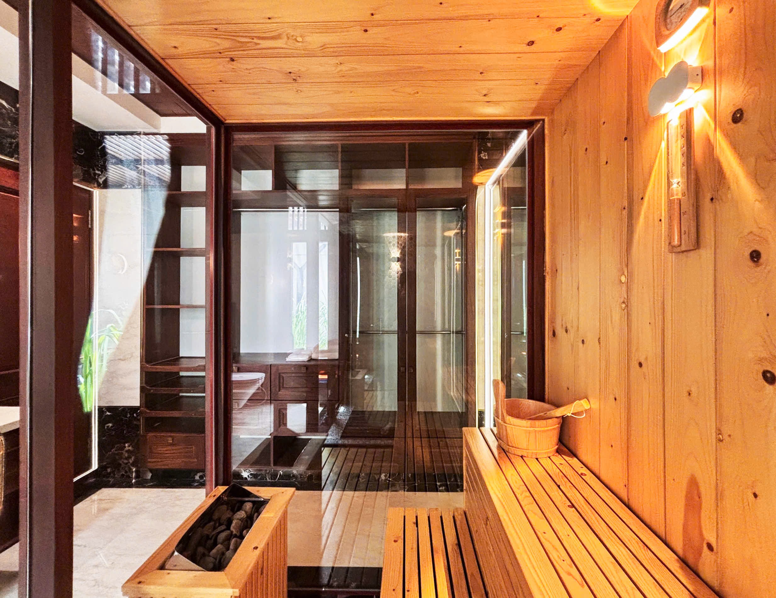 Cho thuê Nhà mặt tiền Phường Tân Phú, Quận 7, Diện tích 340m², Giá Thương lượng 11