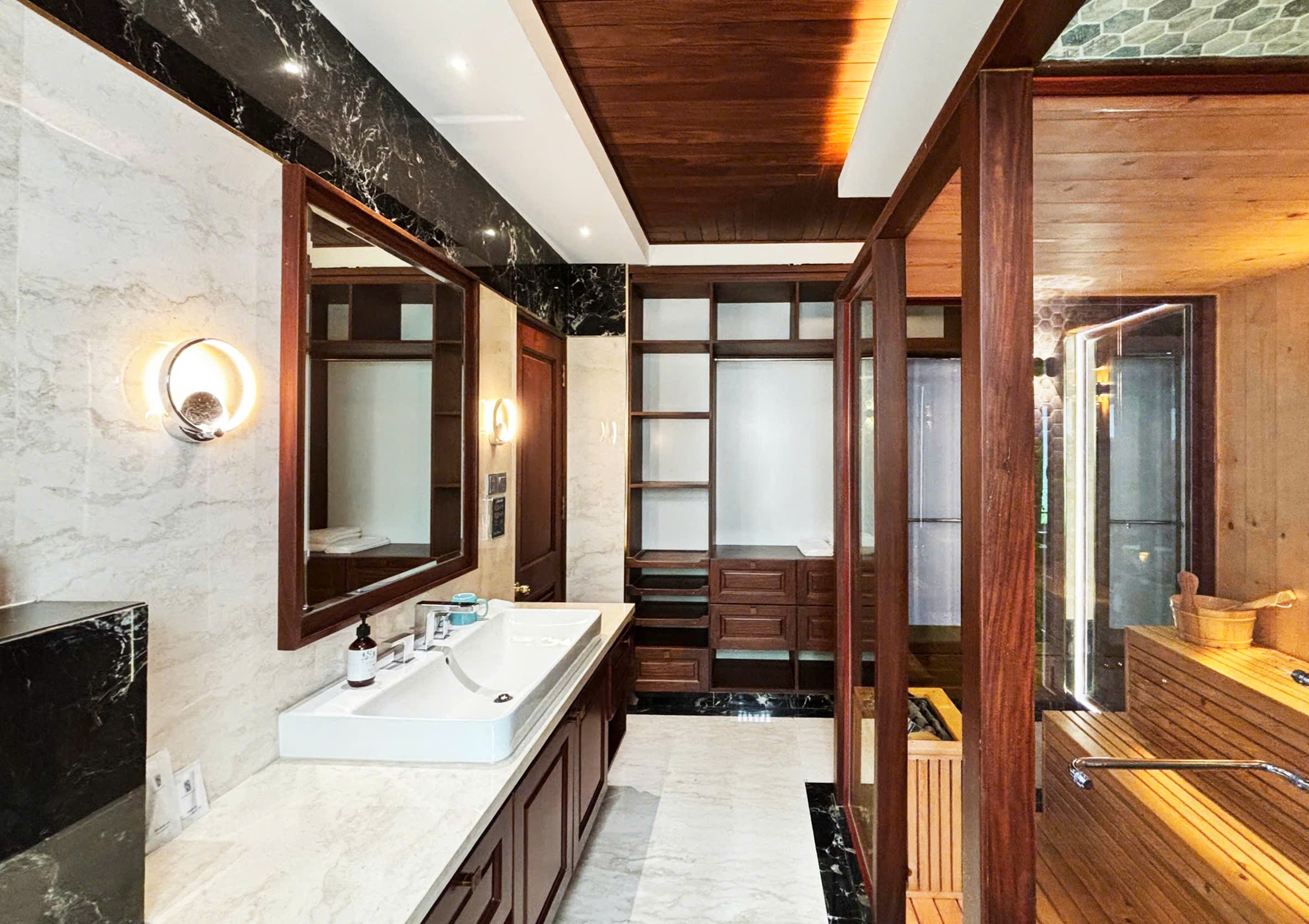 Cho thuê Nhà mặt tiền Phường Tân Phú, Quận 7, Diện tích 340m², Giá Thương lượng 12