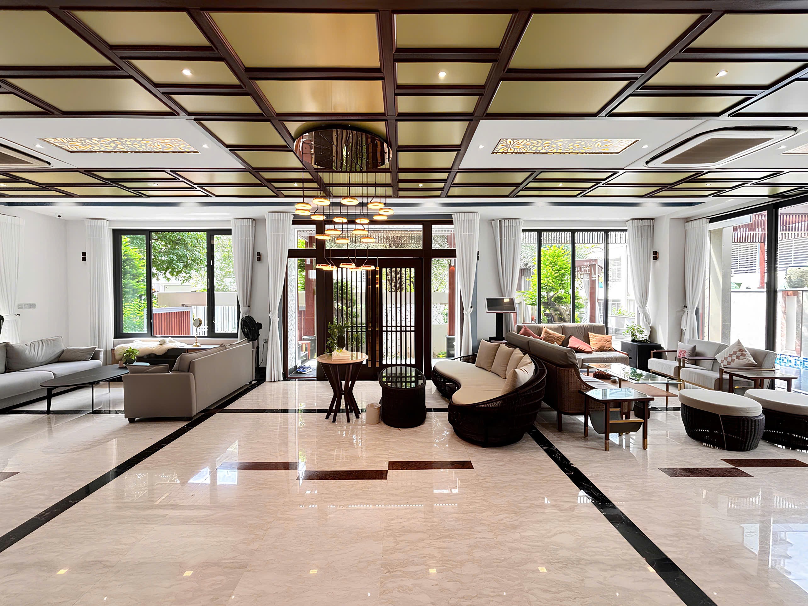 Cho thuê Nhà mặt tiền Phường Tân Phú, Quận 7, Diện tích 340m², Giá Thương lượng 3