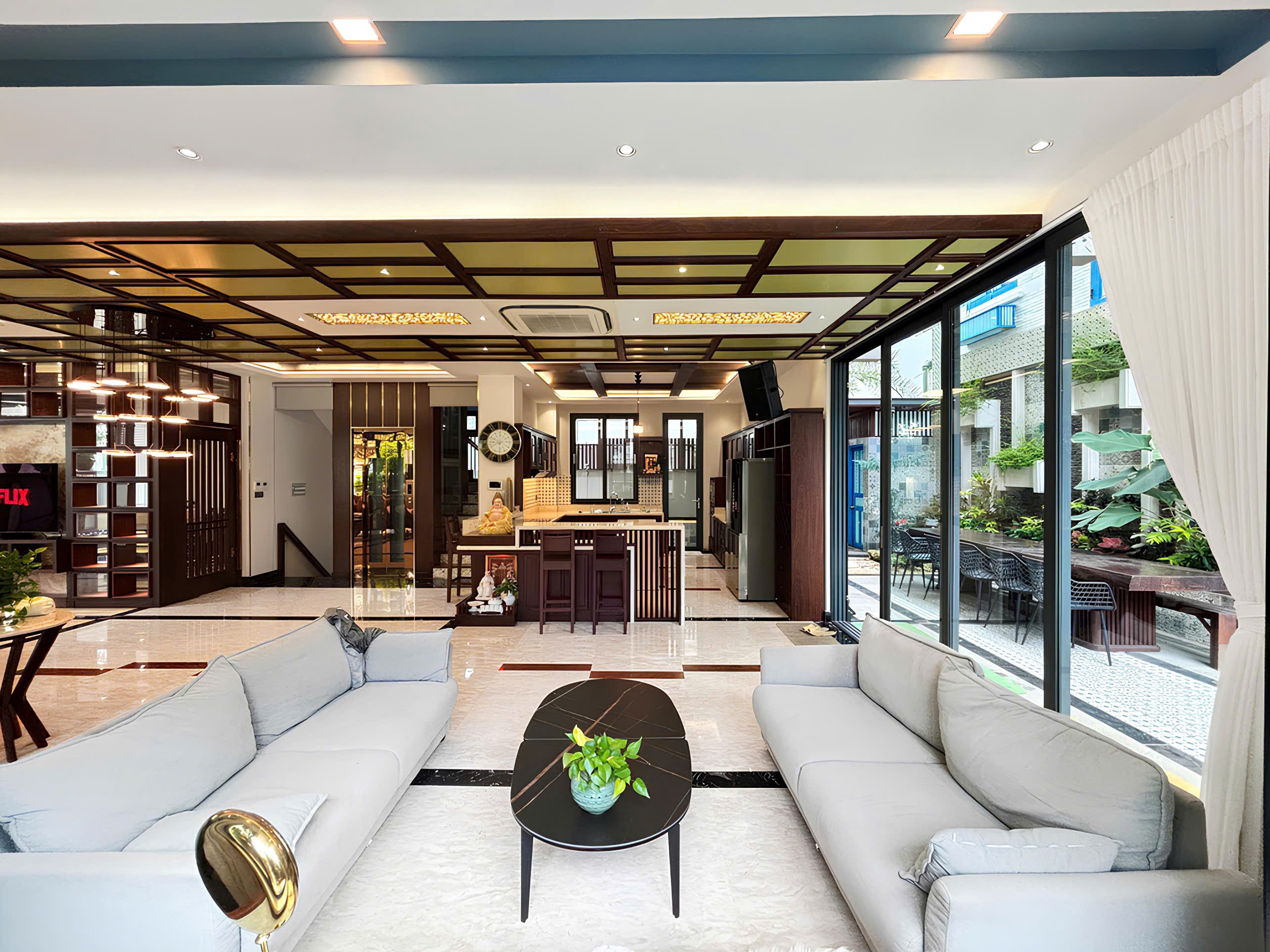 Cho thuê Nhà mặt tiền Phường Tân Phú, Quận 7, Diện tích 340m², Giá Thương lượng 2