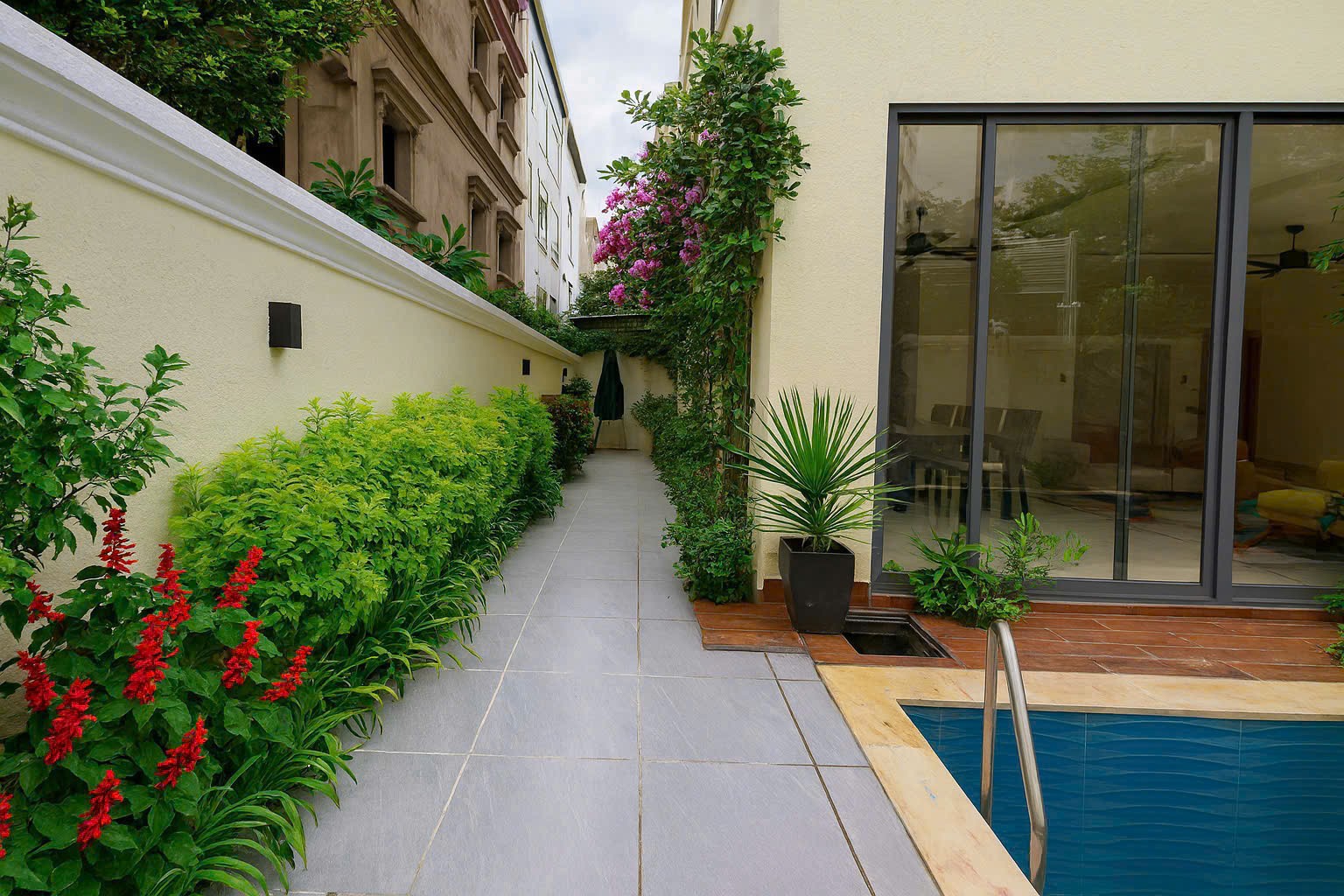 Cho thuê Nhà mặt tiền Quận 7, Hồ Chí Minh, Diện tích 500m², Giá Thương lượng 5