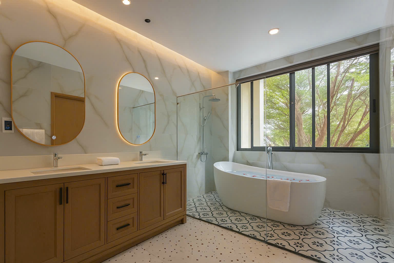 Cho thuê Nhà mặt tiền Quận 7, Hồ Chí Minh, Diện tích 500m², Giá Thương lượng 30