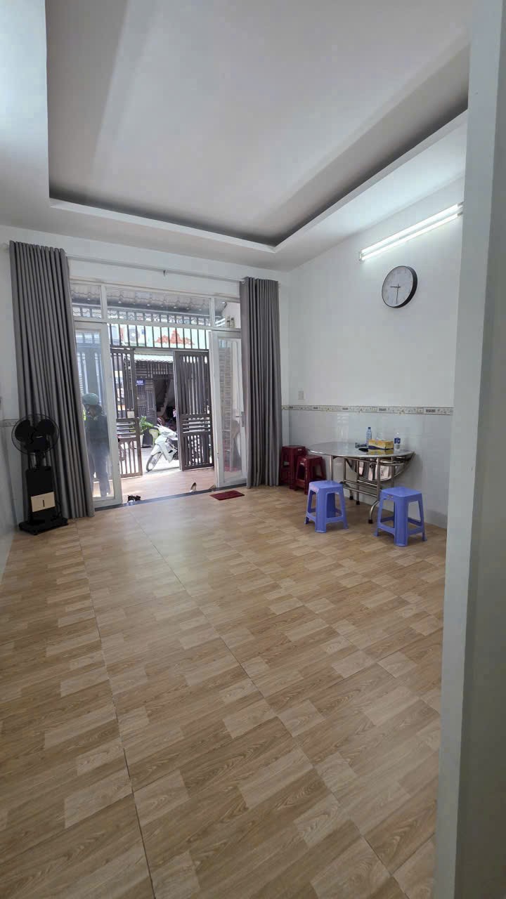 Bán nhà hẻm đường số 5 , Bình Hưng Hòa dt 48m2 1 lầu , 2pn , 2wc giá 4,76 tỷ 6