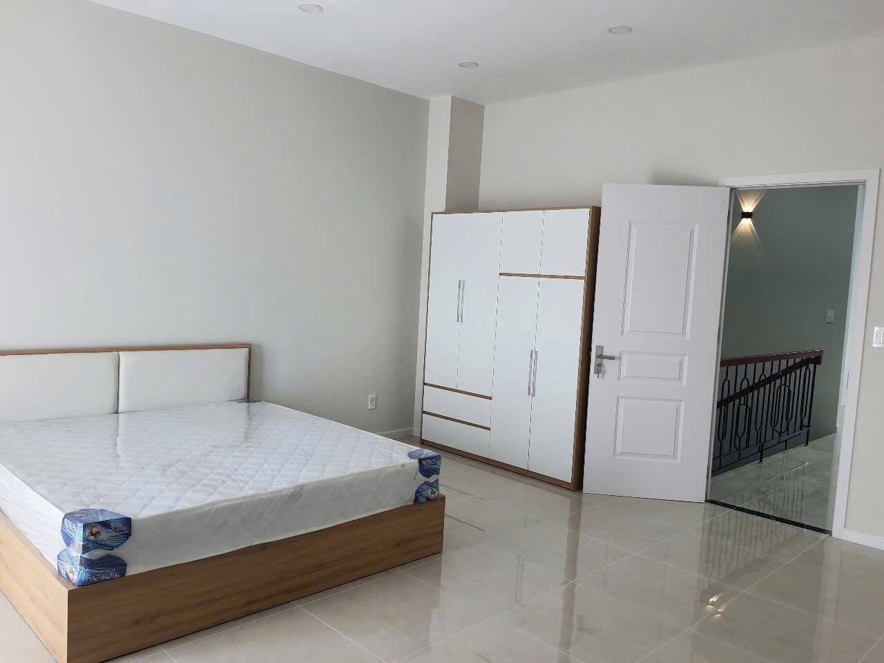 Cho thuê Nhà mặt tiền Phường Cát Lái, Quận 2, Diện tích 100m², Giá 25 Triệu/tháng 9