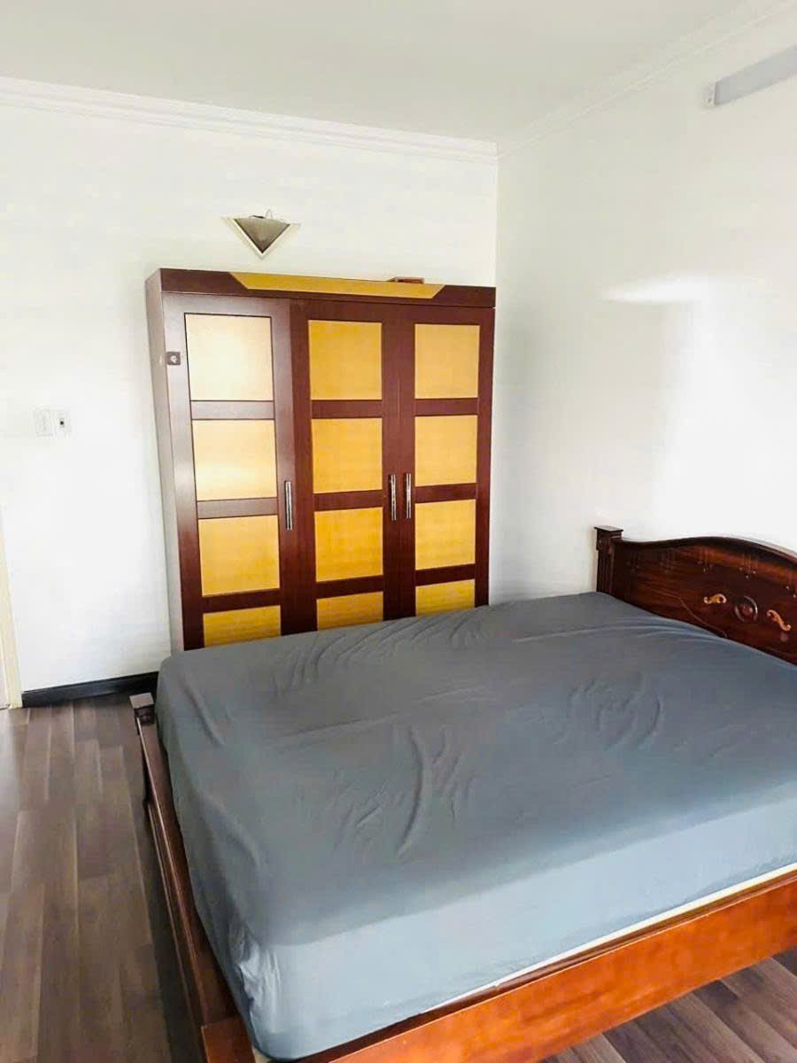 19.11.25.1 Bán căn hộ 4 PN 3WC sửa đẹp, DT 142m2 giá cực rẻ chỉ 10,5 tỷ khu ĐT Mỹ Đình Sông Đà 2