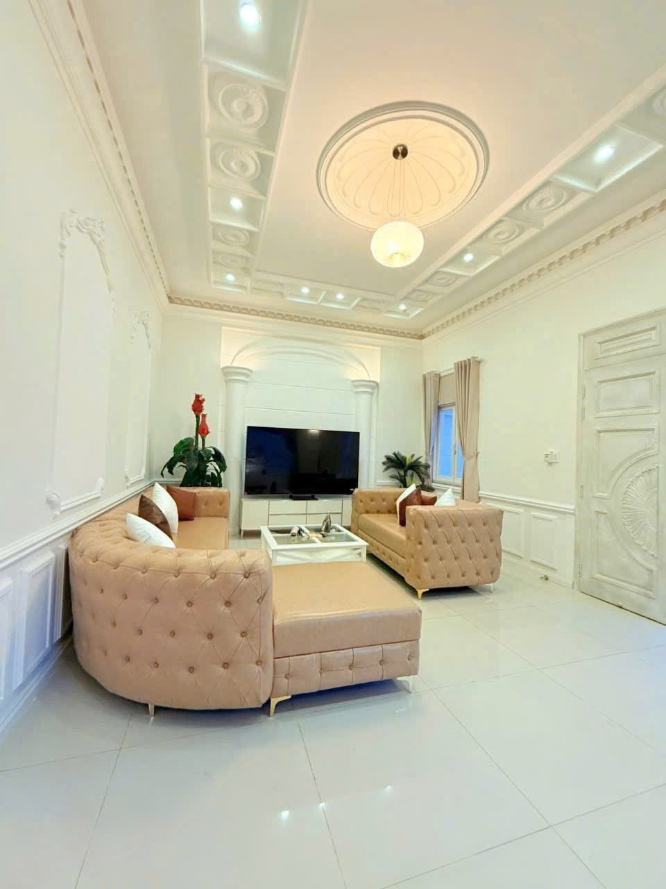 Cho thuê Nhà mặt tiền Phường Thảo Điền, Quận 2, Diện tích 270m², Giá 180 Triệu/tháng 2