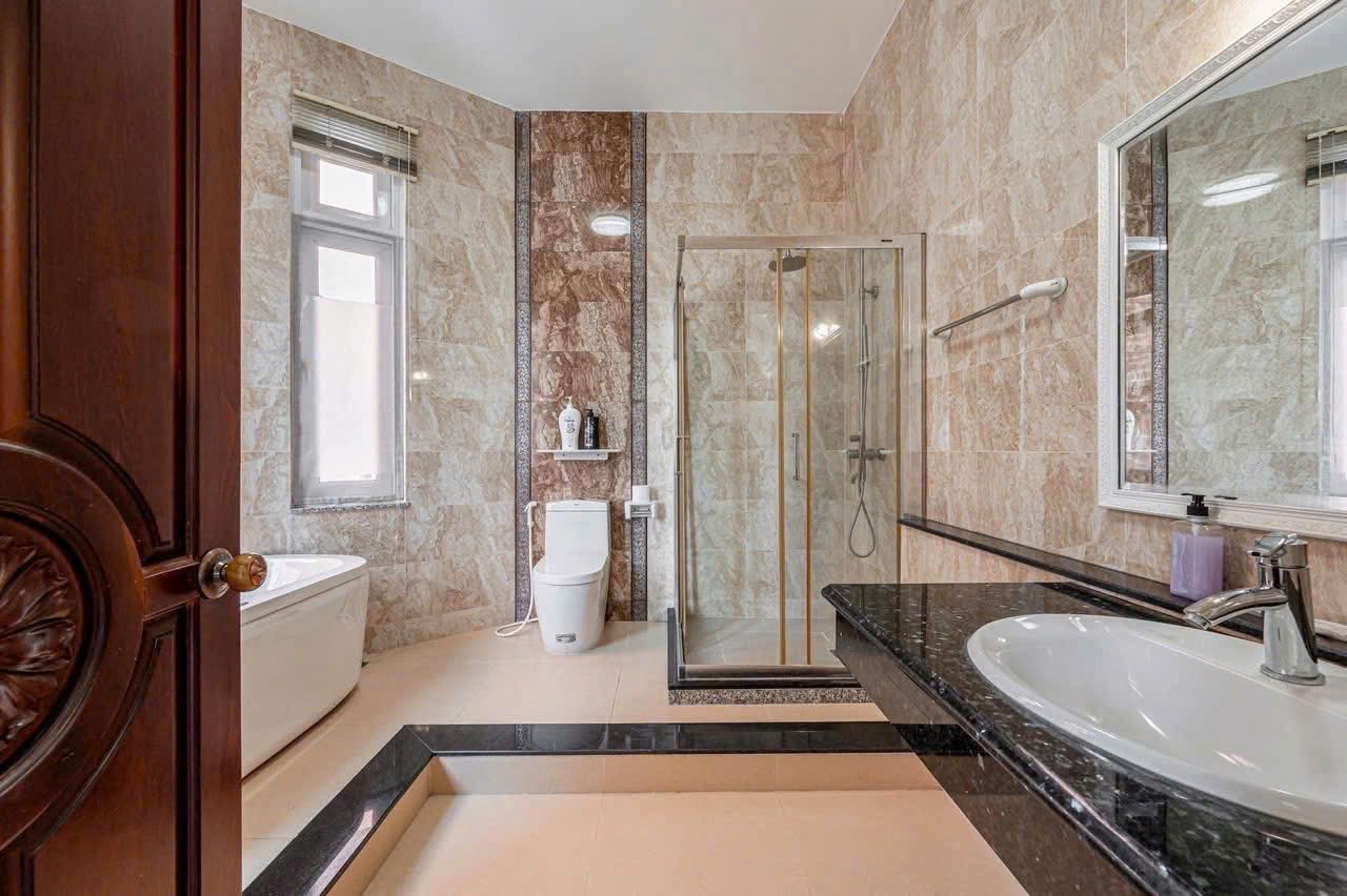 Cho thuê Nhà mặt tiền Phường Thảo Điền, Quận 2, Diện tích 270m², Giá 180 Triệu/tháng 10