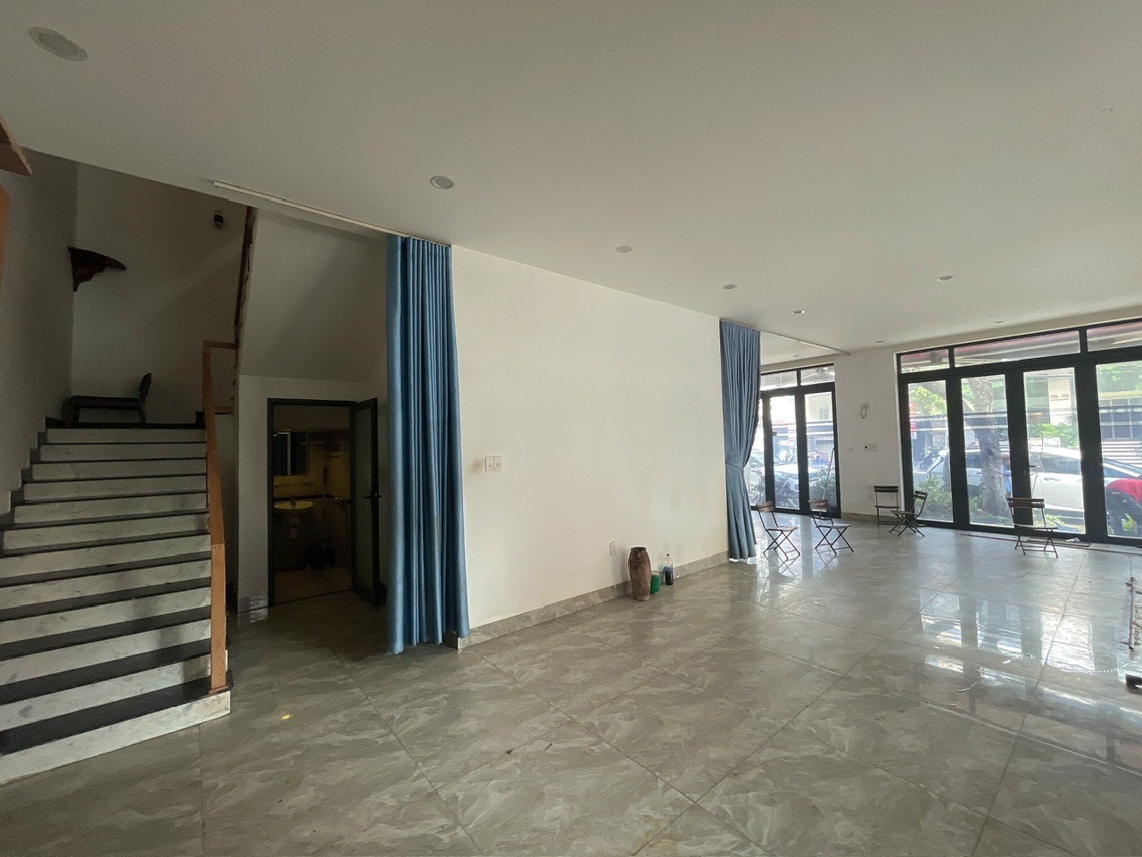 Cho thuê nhà đường nguyễn văn thoại đà nẵng giao biển 2 mặt tiền ngang 9m 2