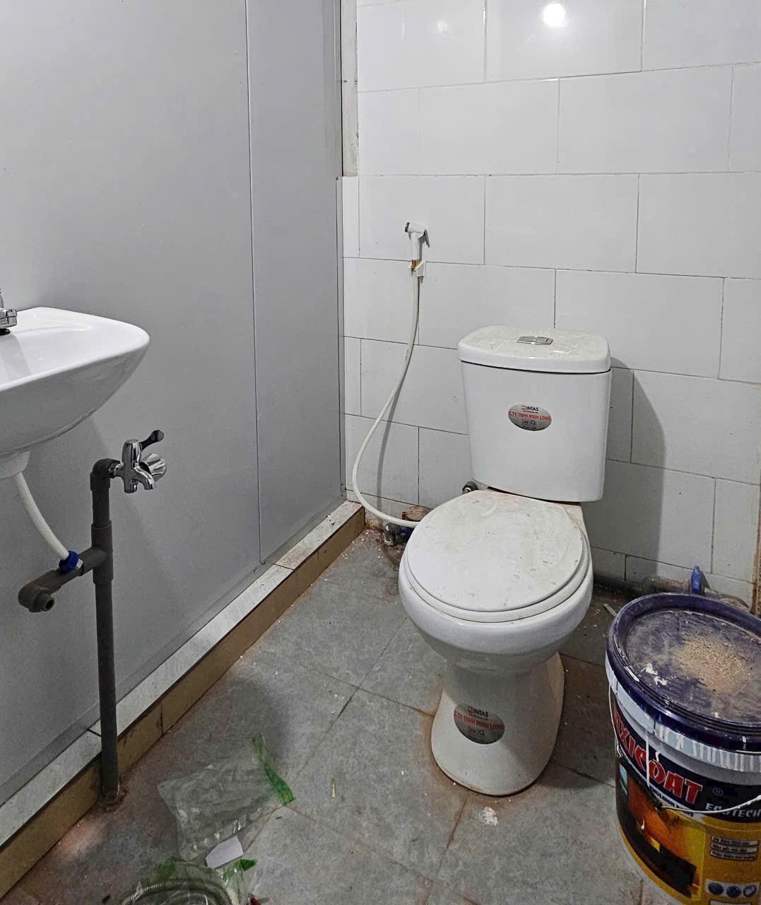 PHÒNG TRỌ ( TẦNG TRỆT ) - CÓ MÁY LẠNH - NGAY GIGAMALL - P.HBC - THỦ ĐỨC