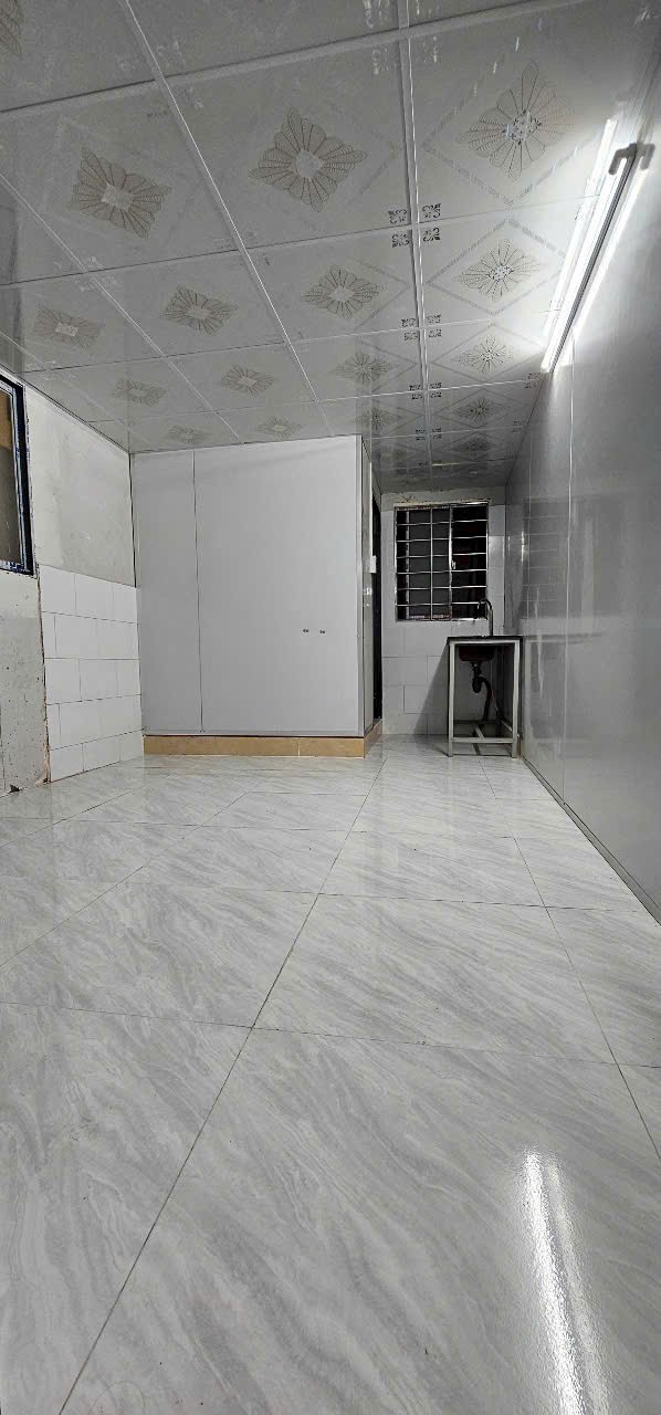 PHÒNG TRỌ ( TẦNG TRỆT ) - CÓ MÁY LẠNH - NGAY GIGAMALL - P.HBC - THỦ ĐỨC 3