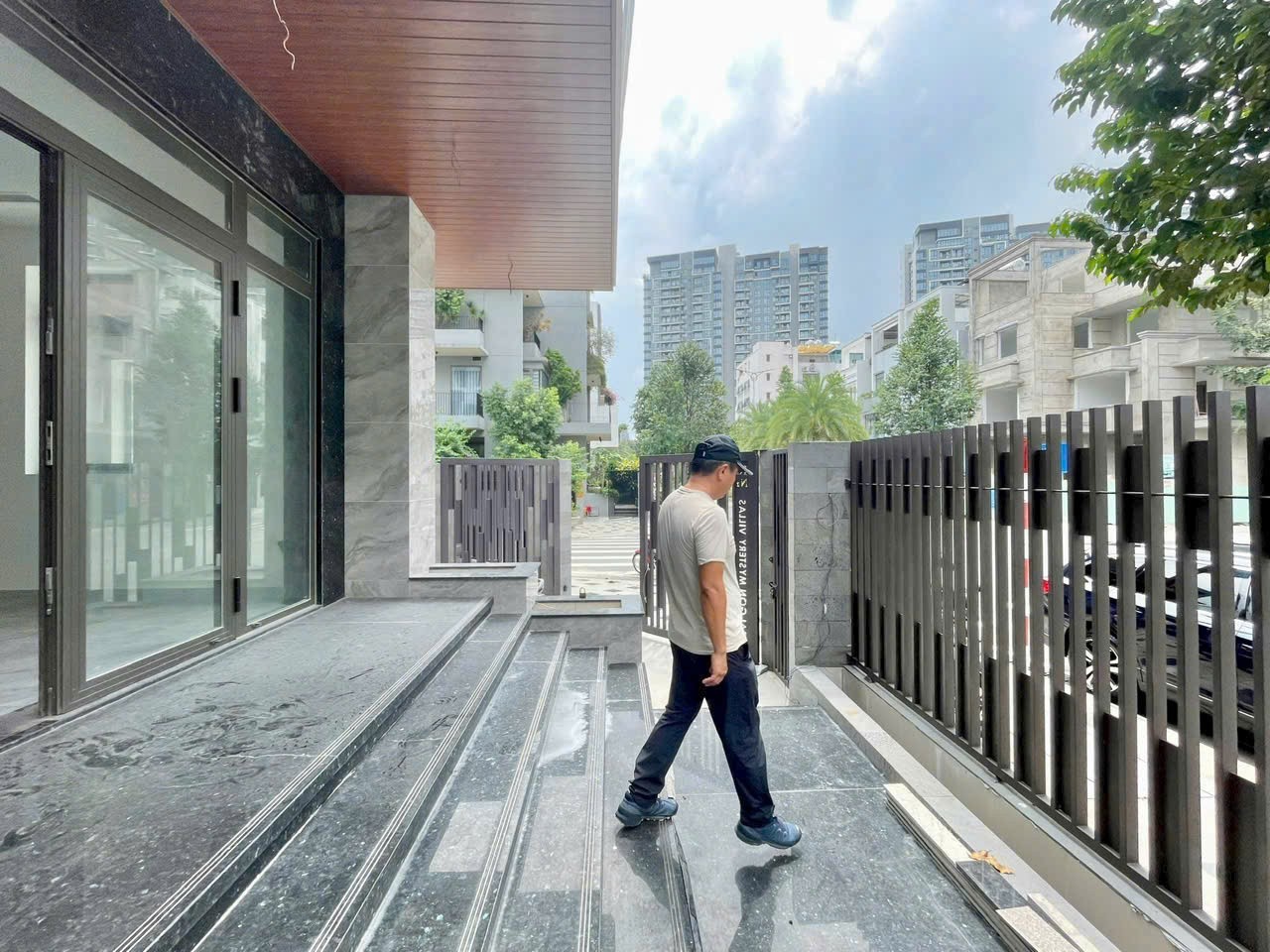 Cho thuê Nhà mặt tiền Quận 2, Hồ Chí Minh, Diện tích 220m², Giá 100 Triệu/tháng 3